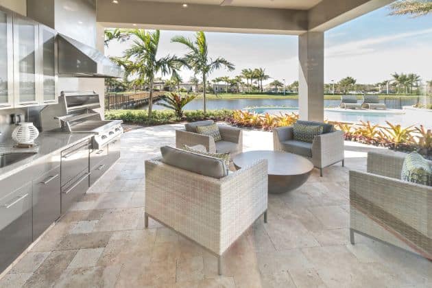 Outdoor Kitchen