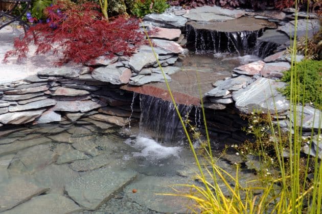 Water Features That Cool the Surrounding Air